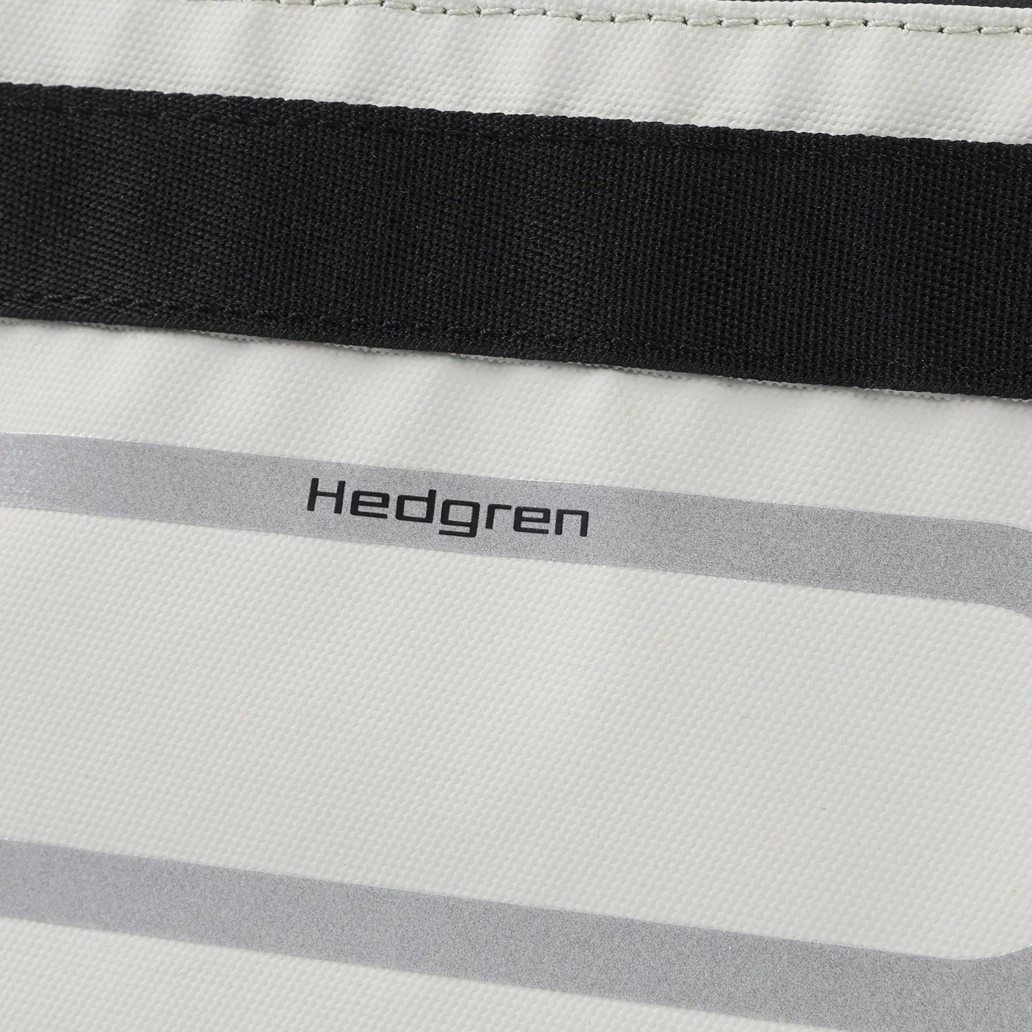 Ljusgrå