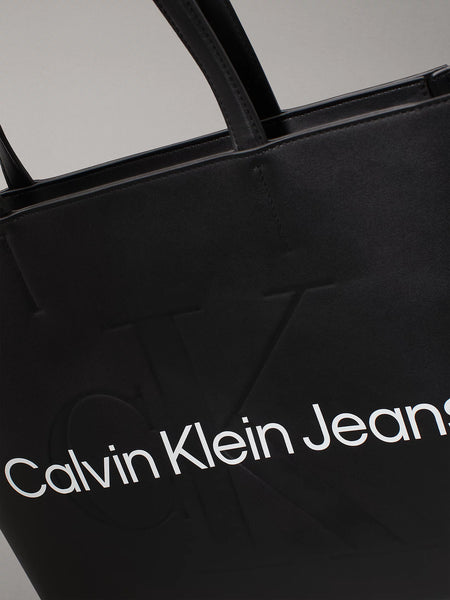 Calvin Klein Shopper29