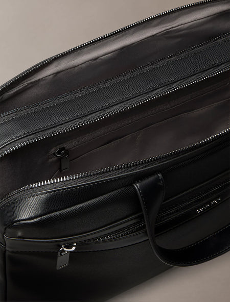 Calvin Klein Zip Commuter