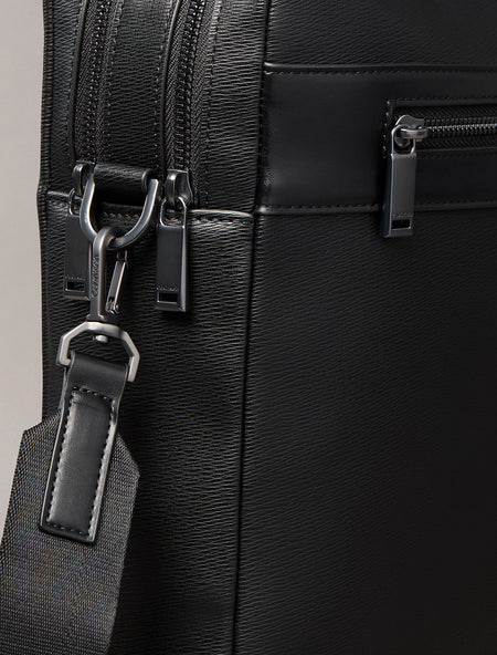 Calvin Klein Zip Commuter