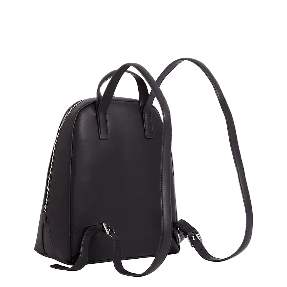 Calvin Klein CK Must Dome