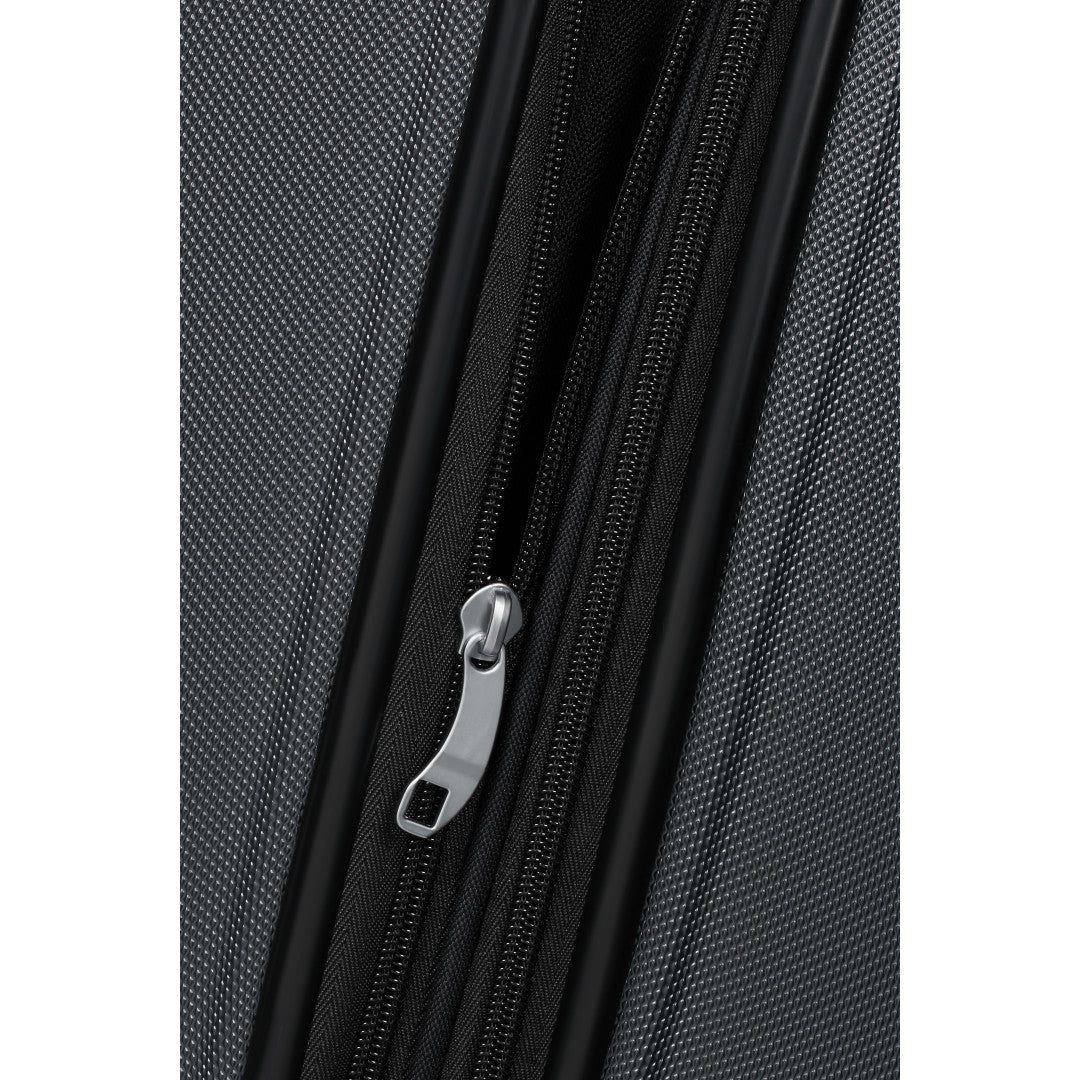 American Tourister Tracklite Spinner