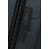 American Tourister Tracklite Spinner - Väskkompaniet