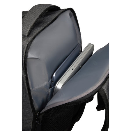 American Tourister Streethero