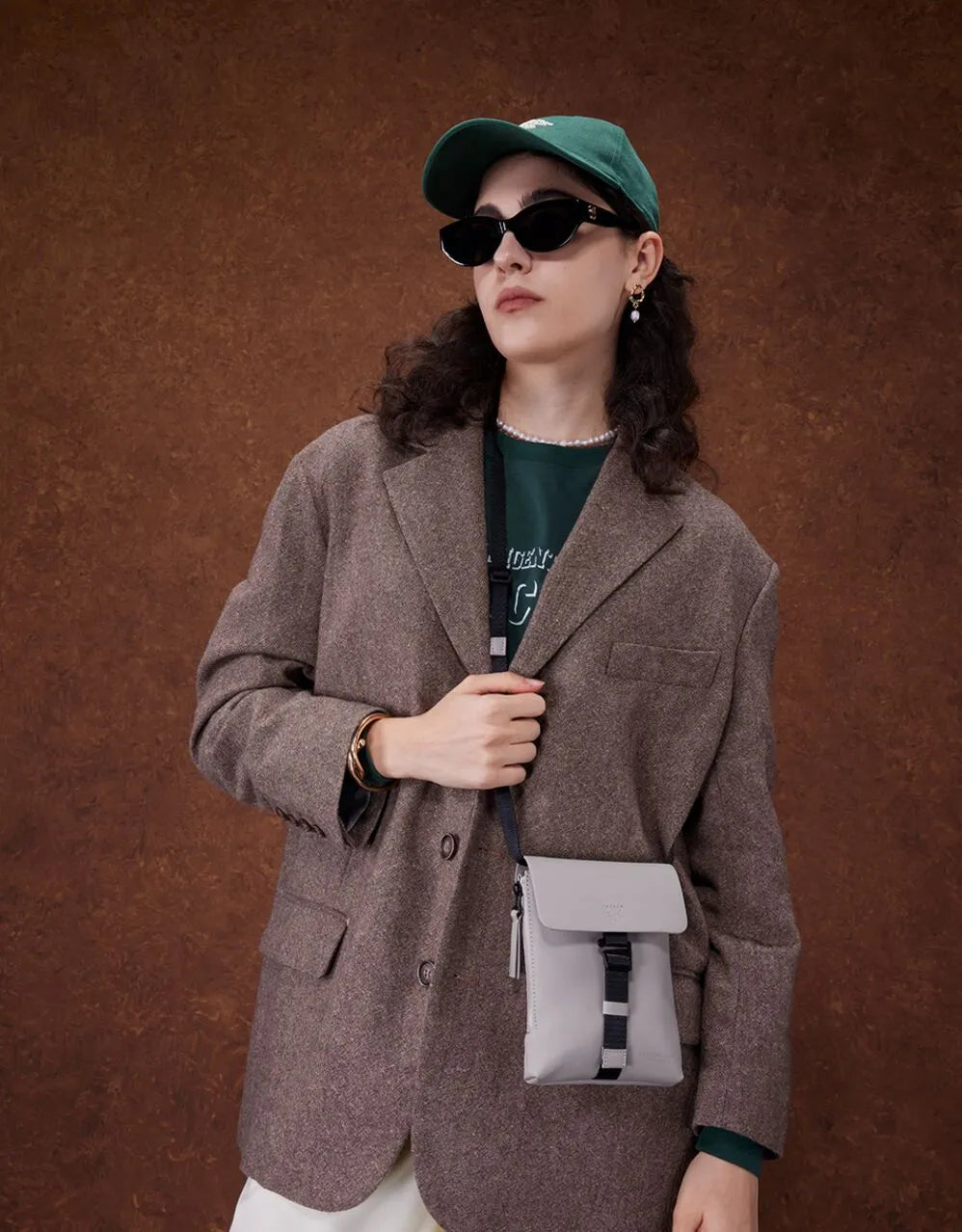 Taupe